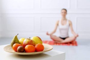 On a full stomach, should you practice yoga? Avoid!